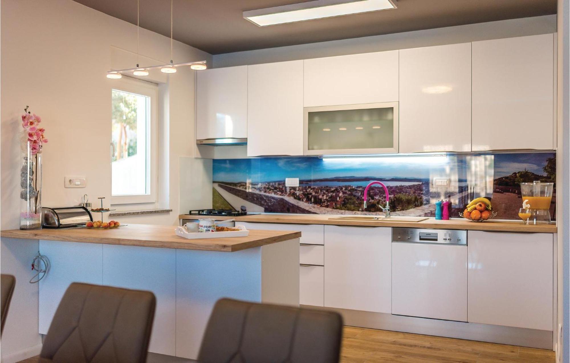 Beautiful Home In Sibenik With Kitchen Zewnętrze zdjęcie