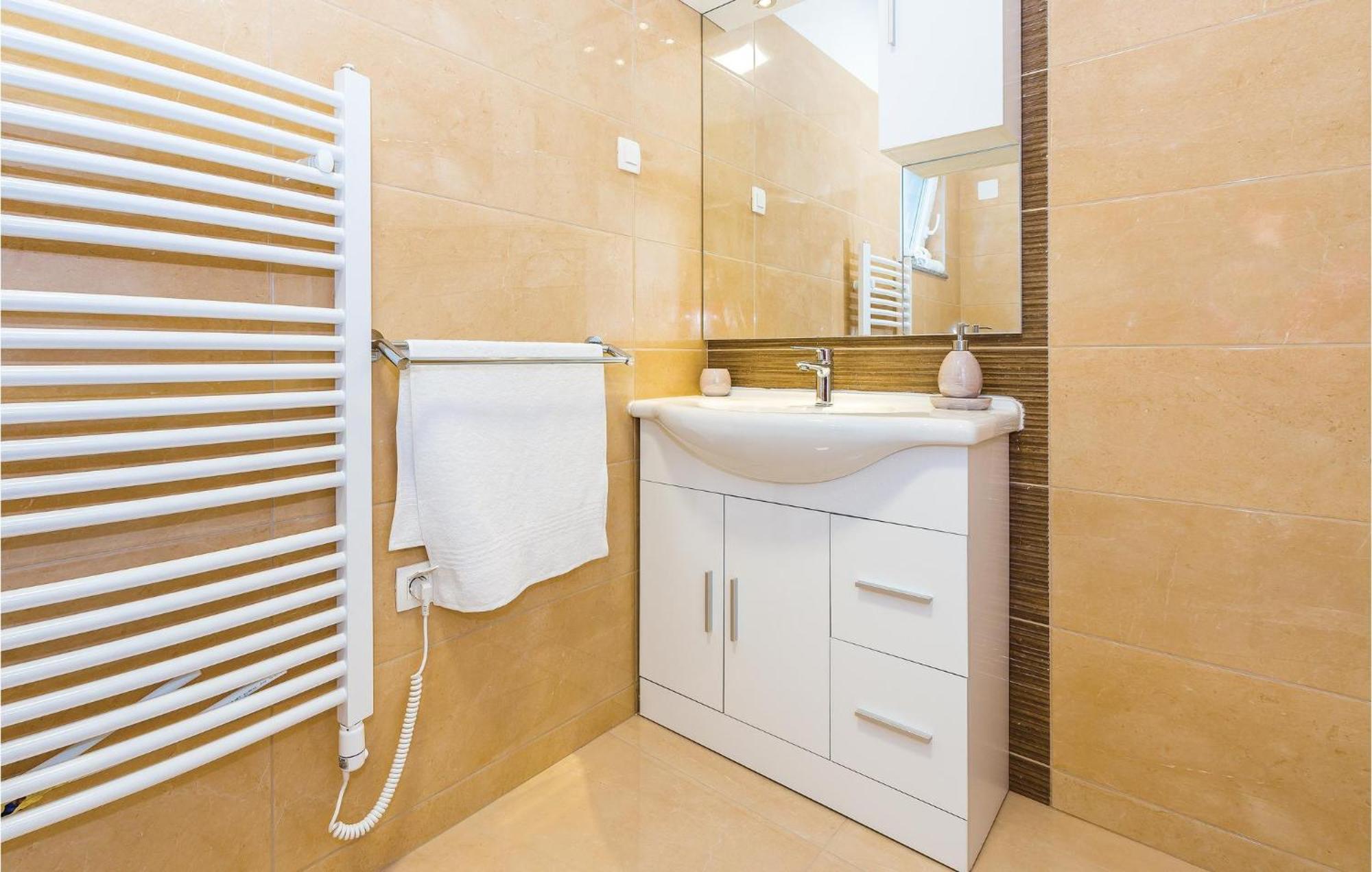 Beautiful Home In Sibenik With Kitchen Zewnętrze zdjęcie